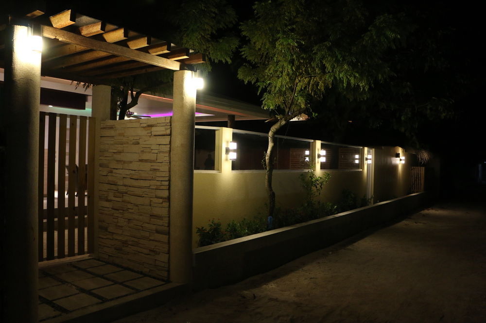 Scuba Inn Omadhoo Экстерьер фото